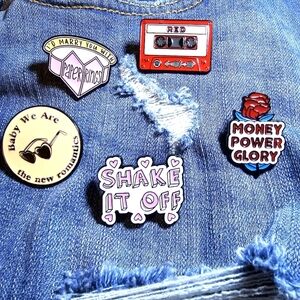 Taylor Swift Set of 5 Enamel Pins!